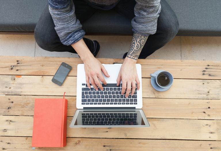 shutterstock_275901386-4.jpg Main image of article Showcasing Side Projects on Your Résumé